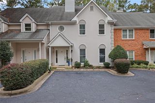 19 Forest Ridge Court, Atlanta, GA 30350
