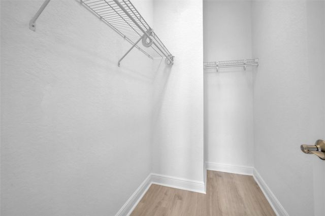 6809 N Lakeside Circle 101, Davie, FL 33314