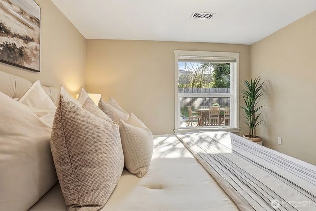 11545 34th Avenue NE, Seattle, WA 98125