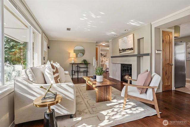 11545 34th Avenue NE, Seattle, WA 98125