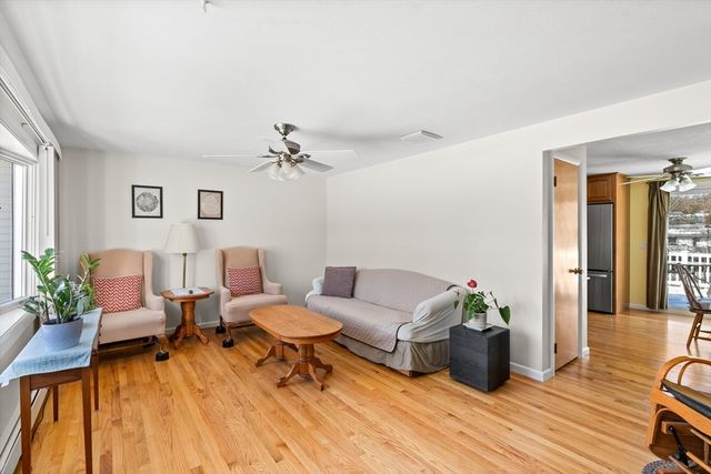 91 Knollwood Cir, Holyoke, MA 01040