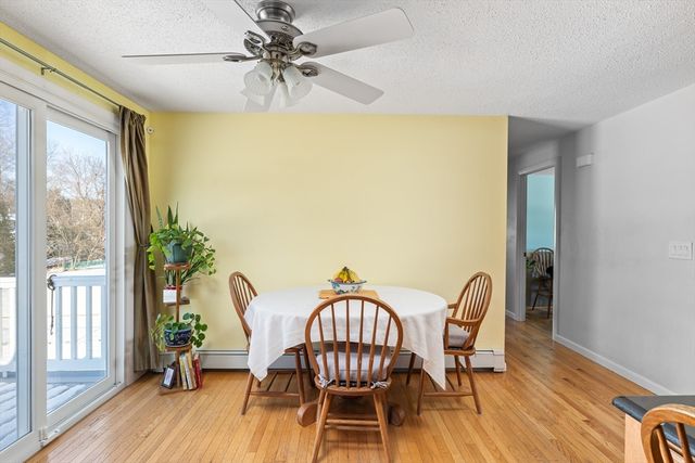 91 Knollwood Cir, Holyoke, MA 01040