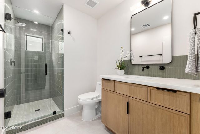 3247 E SHERIDAN Street, Phoenix, AZ 85008