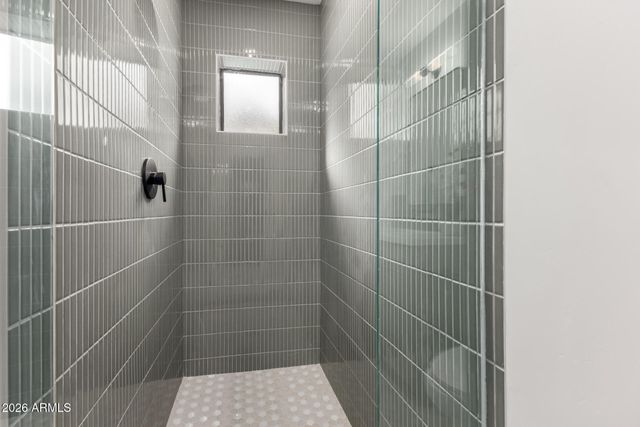 3247 E SHERIDAN Street, Phoenix, AZ 85008