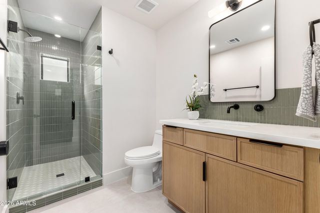 3247 E SHERIDAN Street, Phoenix, AZ 85008