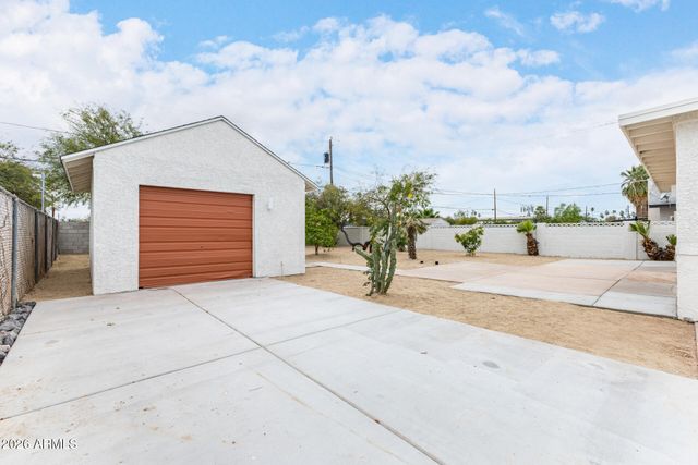 3247 E SHERIDAN Street, Phoenix, AZ 85008