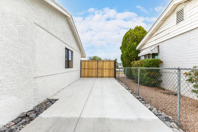 3247 E SHERIDAN Street, Phoenix, AZ 85008