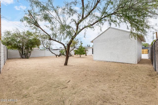 3247 E SHERIDAN Street, Phoenix, AZ 85008