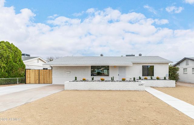 3247 E SHERIDAN Street, Phoenix, AZ 85008