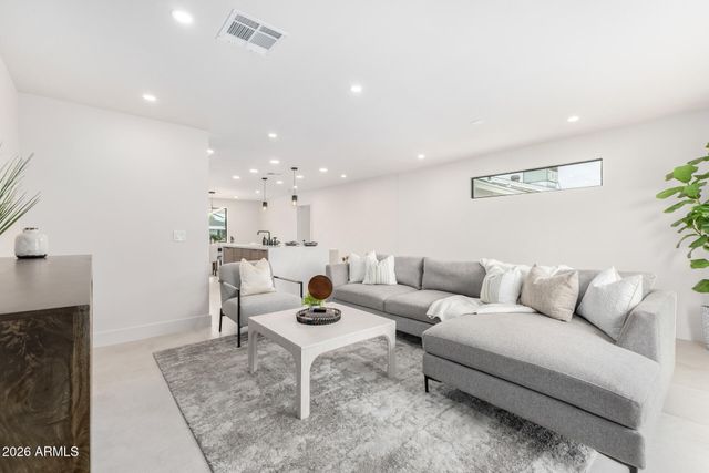 3247 E SHERIDAN Street, Phoenix, AZ 85008