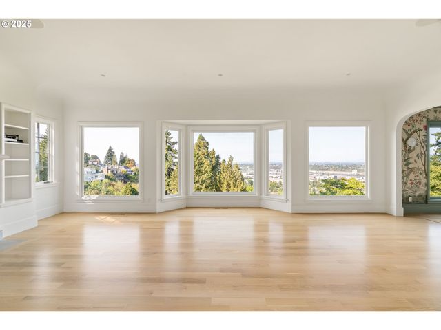 480 Nw ALBEMARLE Ter, Portland, OR 97210