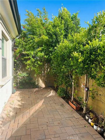 102 Chestnut Grove, Irvine, CA 92620