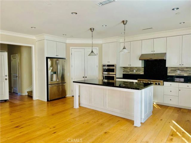 102 Chestnut Grove, Irvine, CA 92620