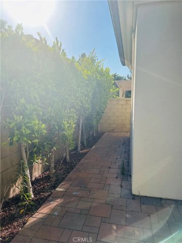 102 Chestnut Grove, Irvine, CA 92620