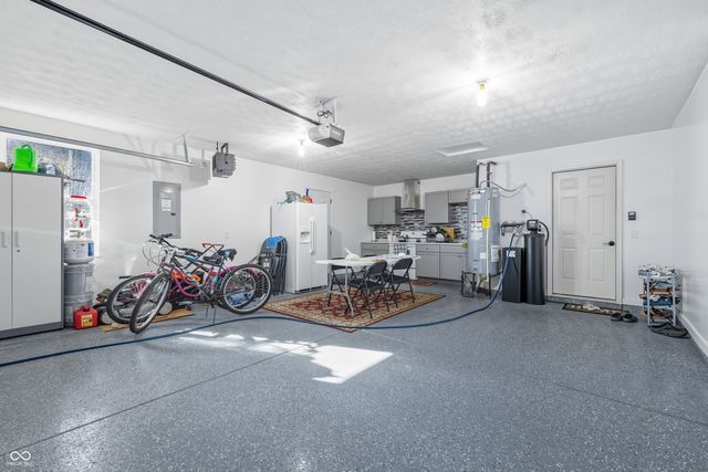 6460 Ambassador Drive, Plainfield, IN 46168