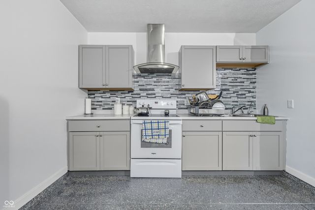 6460 Ambassador Drive, Plainfield, IN 46168