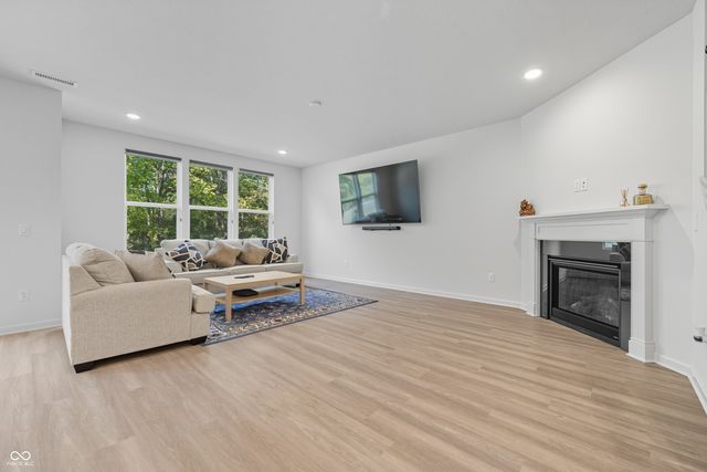 6460 Ambassador Drive, Plainfield, IN 46168