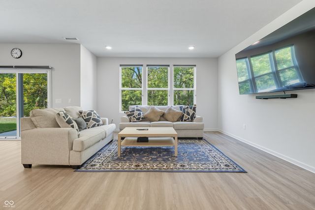 6460 Ambassador Drive, Plainfield, IN 46168