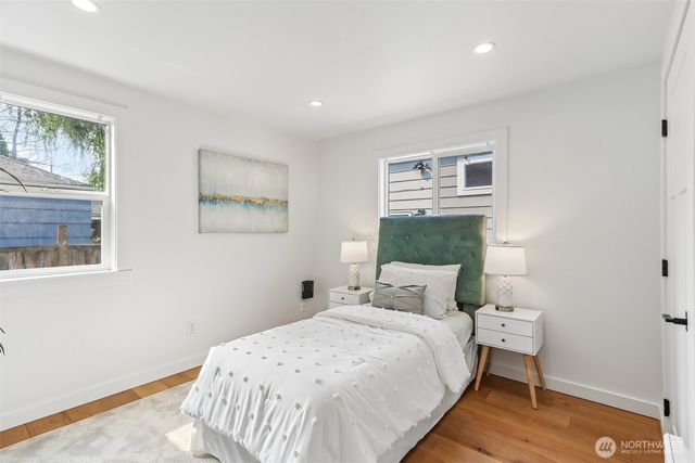 1302 NW 90th Street, Seattle, WA 98117