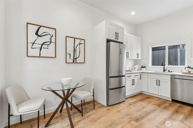 1302 NW 90th Street, Seattle, WA 98117
