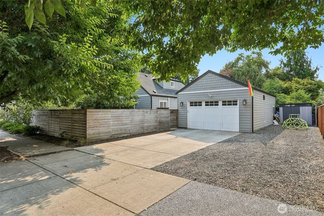 1302 NW 90th Street, Seattle, WA 98117