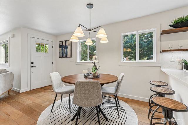 1302 NW 90th Street, Seattle, WA 98117