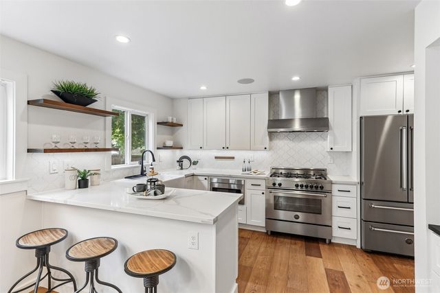 1302 NW 90th Street, Seattle, WA 98117