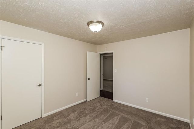 370 Valiant Lane, Riverdale, GA 30274