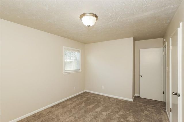 370 Valiant Lane, Riverdale, GA 30274