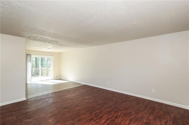 370 Valiant Lane, Riverdale, GA 30274