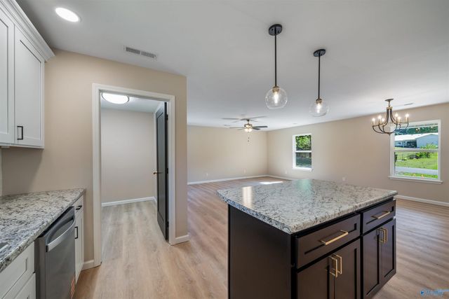 1400 Sanders Avenue NE, Fort Payne, AL 35967