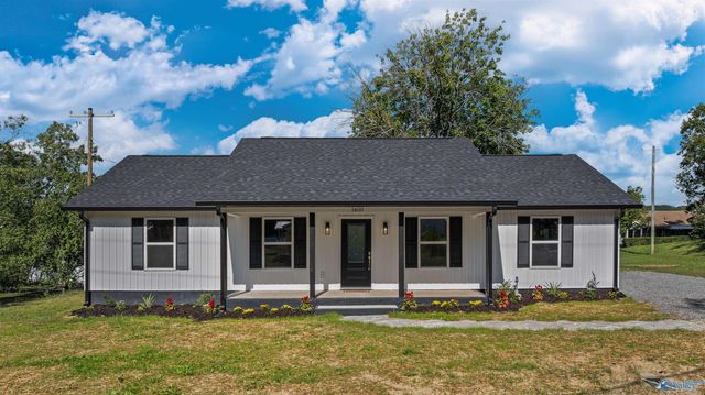 1400 Sanders Avenue NE, Fort Payne, AL 35967