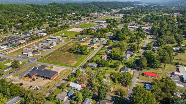 1400 Sanders Avenue NE, Fort Payne, AL 35967