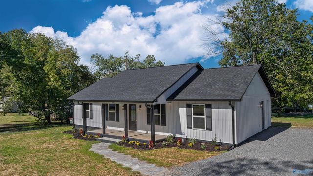 1400 Sanders Avenue NE, Fort Payne, AL 35967