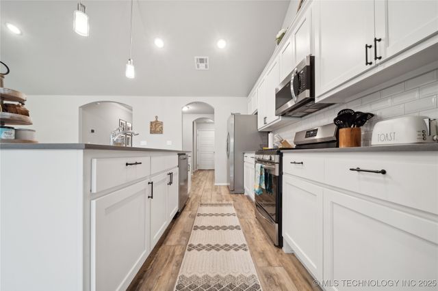 6808 17th Street, Broken Arrow, OK 74011