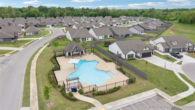 6808 17th Street, Broken Arrow, OK 74011