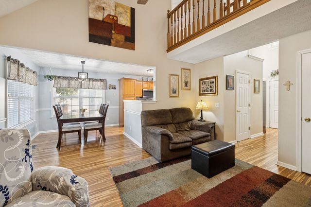 1524 Quantum Ct, Murfreesboro, TN 37128