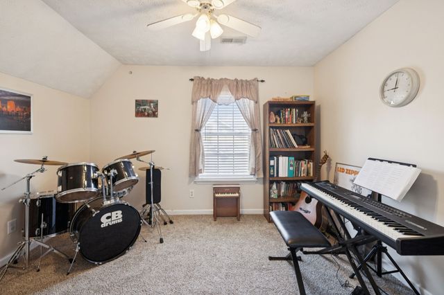 1524 Quantum Ct, Murfreesboro, TN 37128