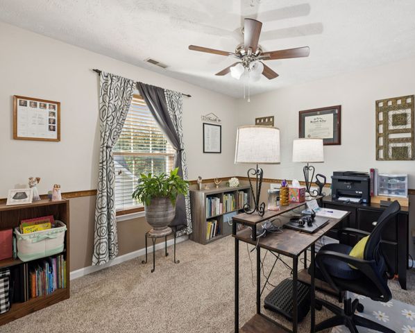 1524 Quantum Ct, Murfreesboro, TN 37128