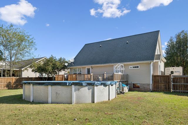 1524 Quantum Ct, Murfreesboro, TN 37128