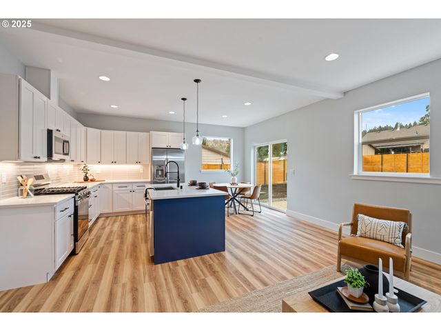 219 MAIN St, White Salmon, WA 98672