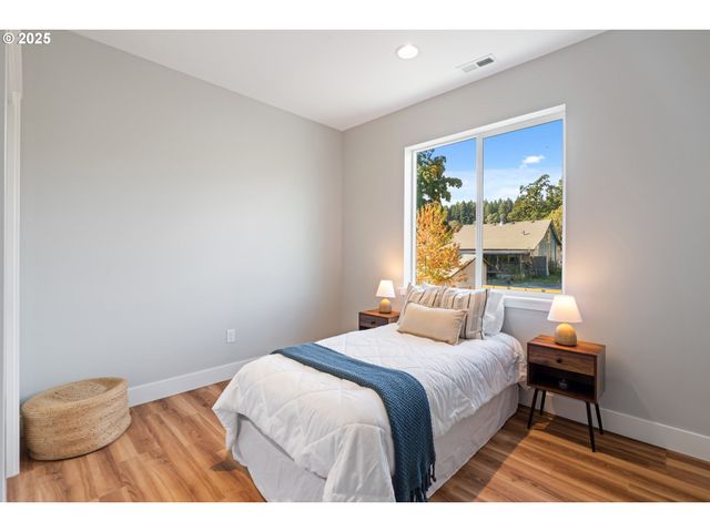 219 MAIN St, White Salmon, WA 98672