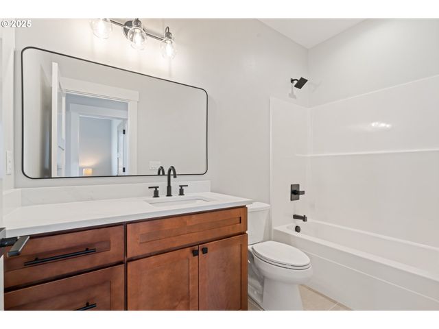 219 MAIN St, White Salmon, WA 98672