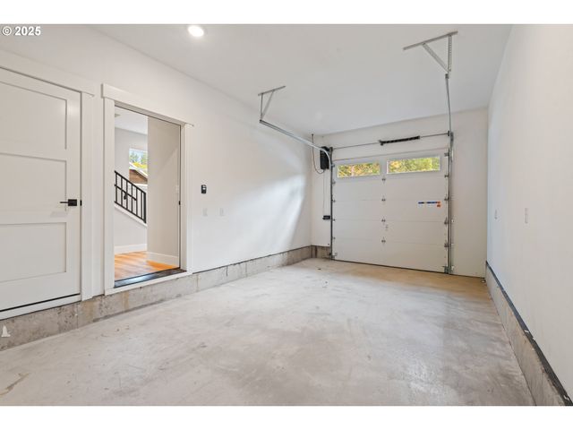 219 MAIN St, White Salmon, WA 98672