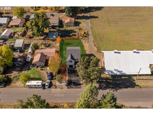 219 MAIN St, White Salmon, WA 98672