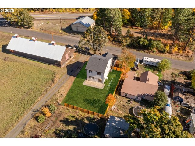 219 MAIN St, White Salmon, WA 98672