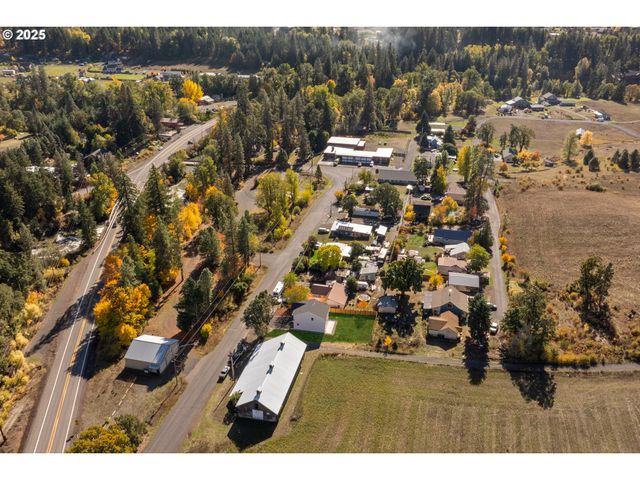 219 MAIN St, White Salmon, WA 98672