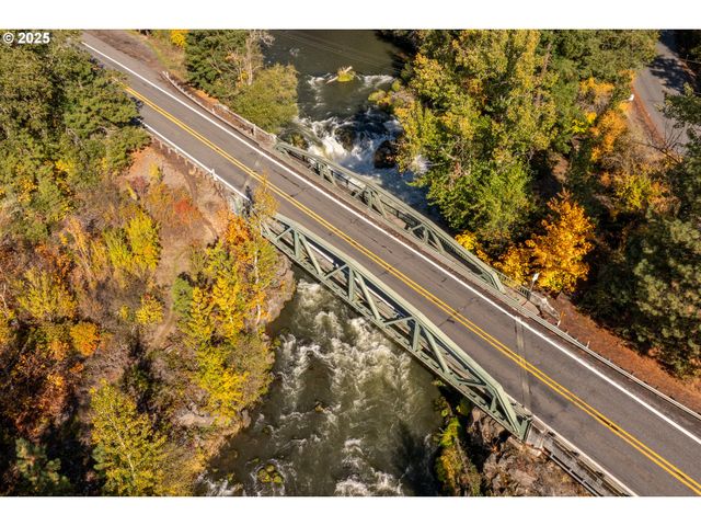 219 MAIN St, White Salmon, WA 98672