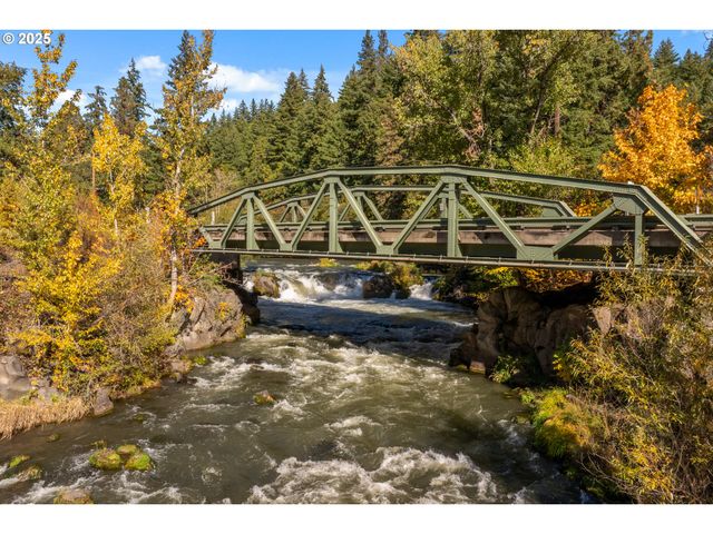 219 MAIN St, White Salmon, WA 98672