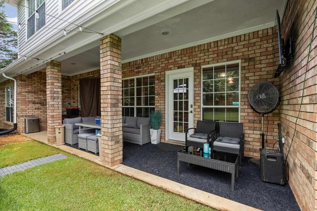 8231 MEADOW VALE DR, Memphis, TN 38125